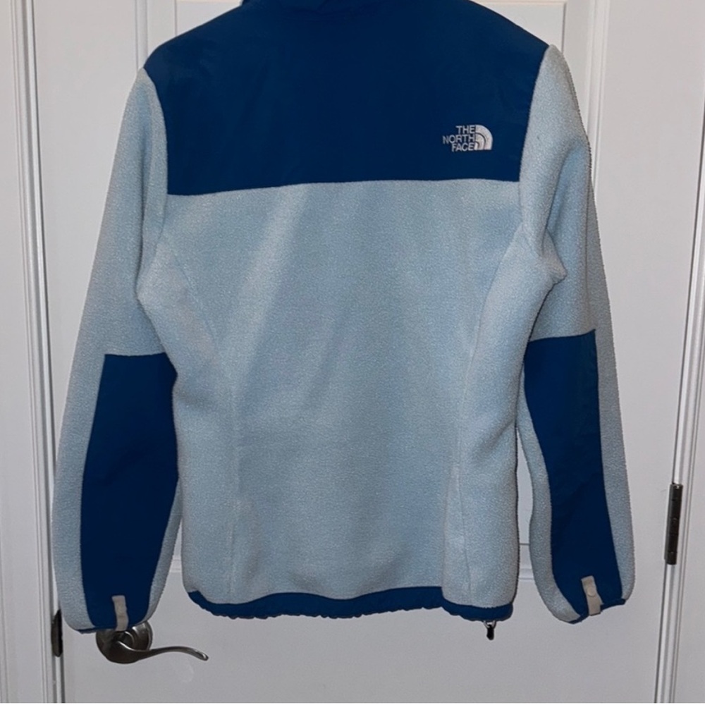 Women’s Northface Jacket - Picture 5 of 6